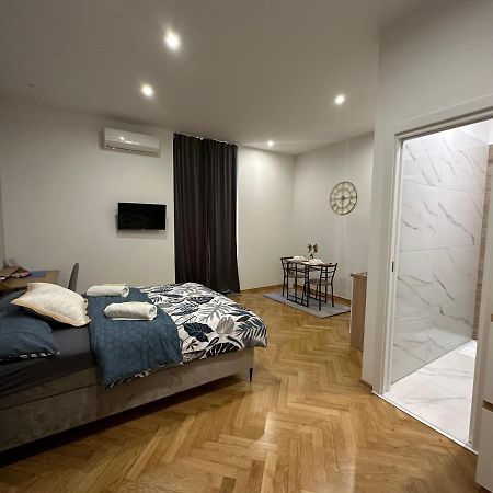 Studio Apartment Fiorello I Риека Экстерьер фото